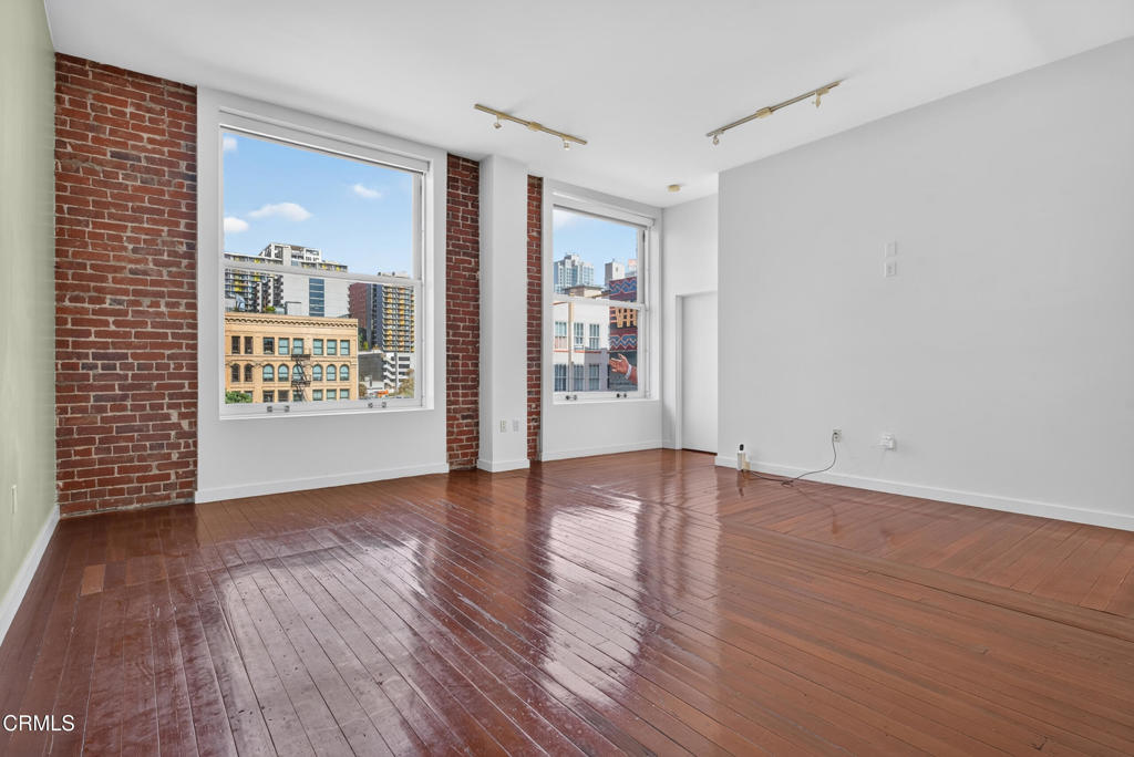 257 S Spring Street 4n Property Photo 4
