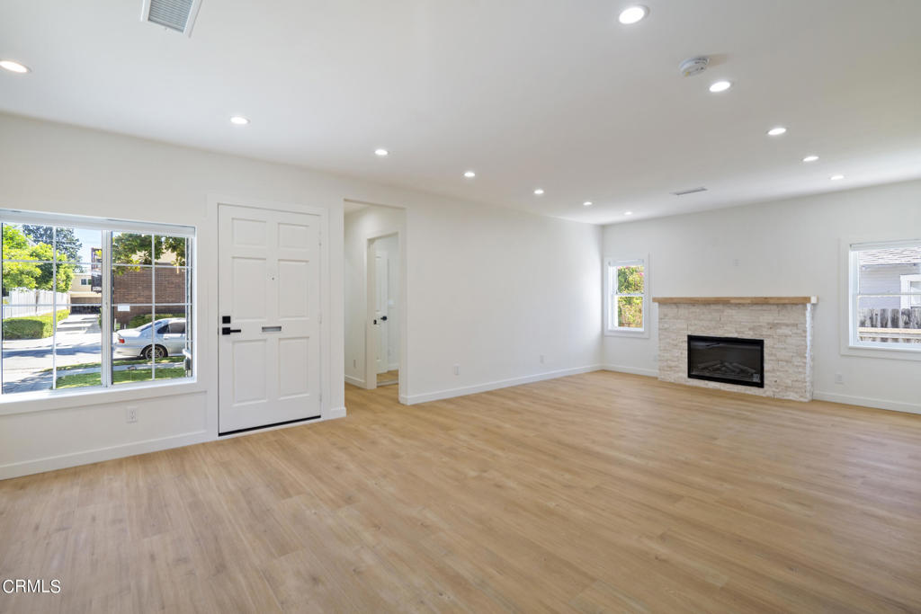 83 S Greenwood Avenue Property Photo 7