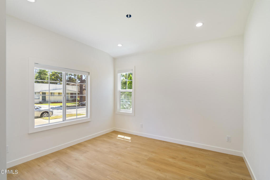 83 S Greenwood Avenue Property Photo 12