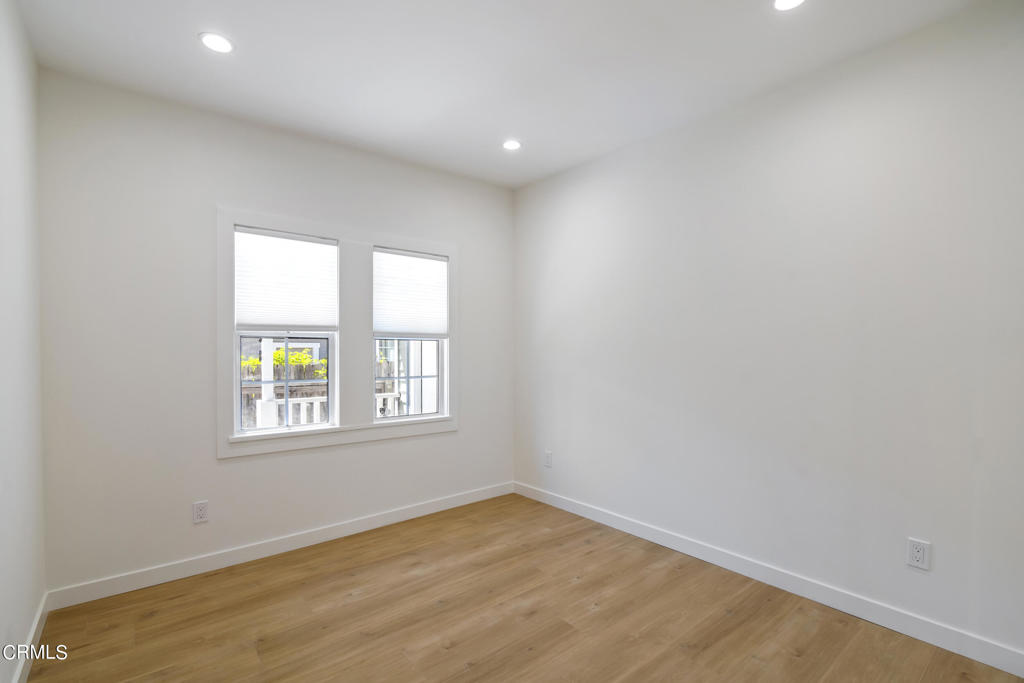 83 S Greenwood Avenue Property Photo 17