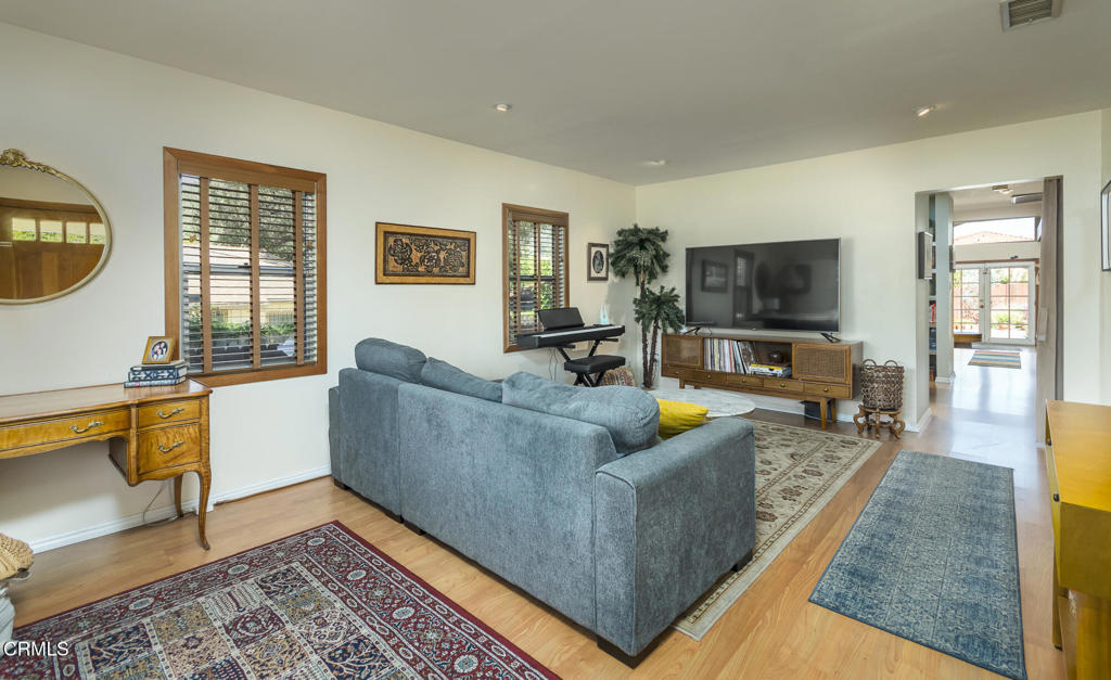 4021 Liberty Avenue N Property Photo 6
