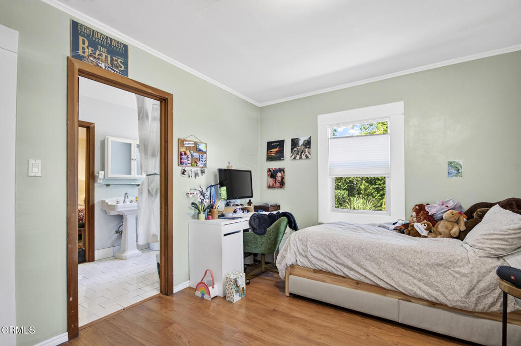 4021 Liberty Avenue N Property Photo 12