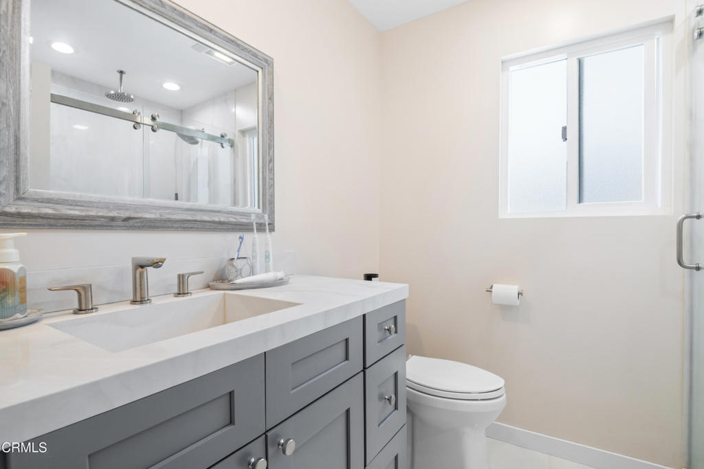 20224 Cohasset Street 12 Property Photo 18