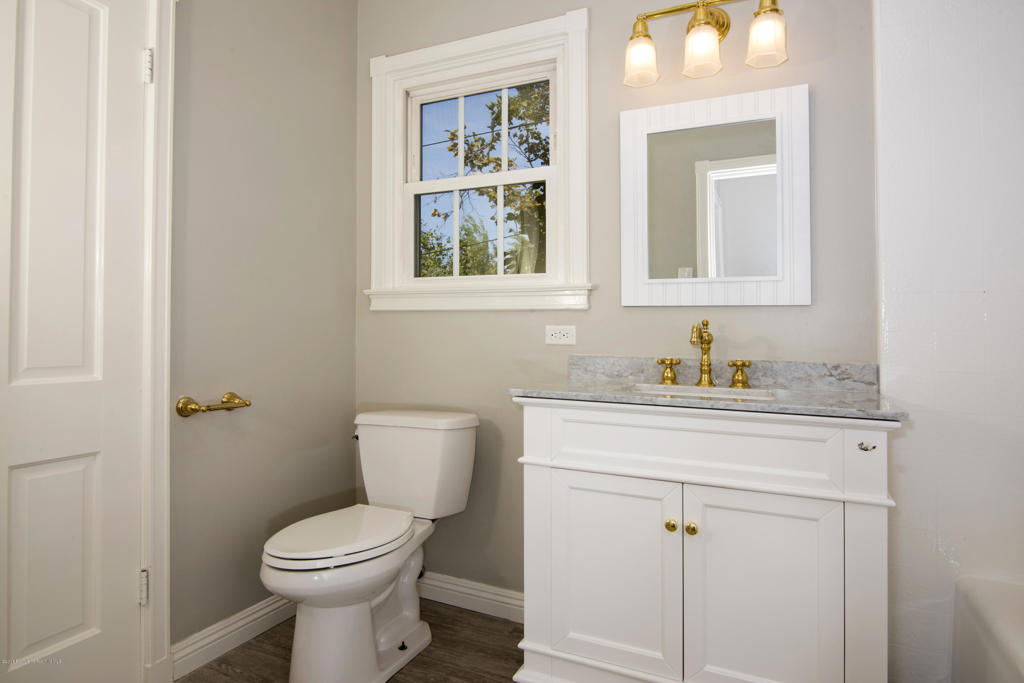 1087 S Los Robles Avenue Property Photo 29