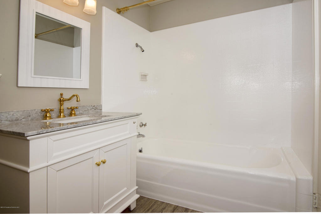 1087 S Los Robles Avenue Property Photo 30