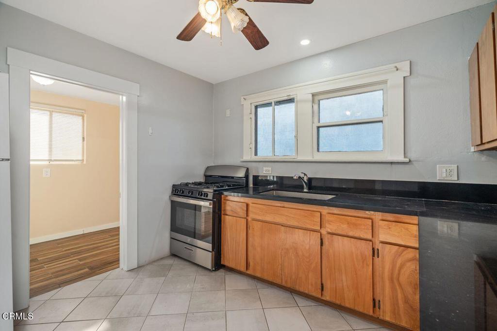 31 S Parkwood Avenue Rear Property Photo 11