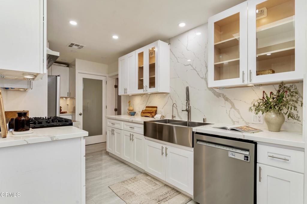 201 San Antonio Road Property Photo 9
