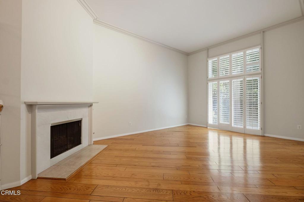 368 S Orange Grove Boulevard Property Photo 5
