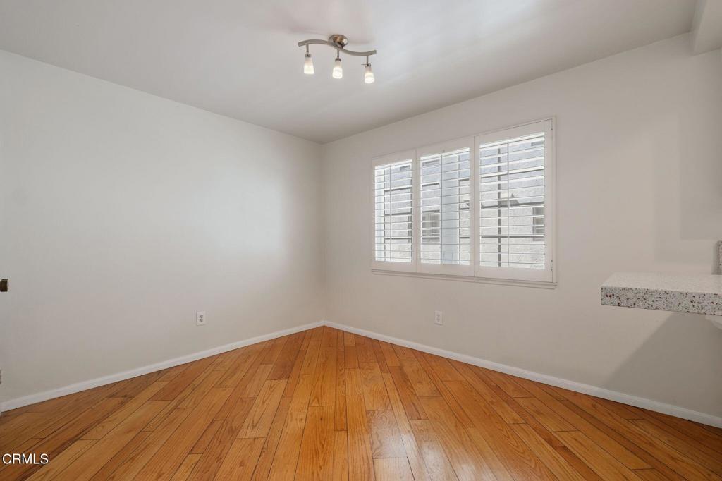 368 S Orange Grove Boulevard Property Photo 15