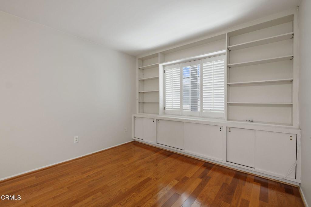 368 S Orange Grove Boulevard Property Photo 17