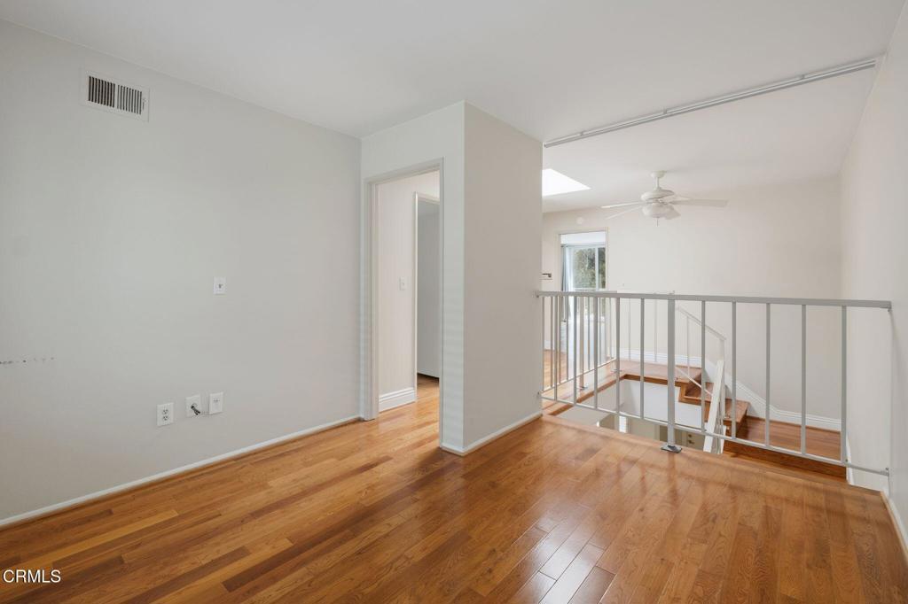368 S Orange Grove Boulevard Property Photo 19