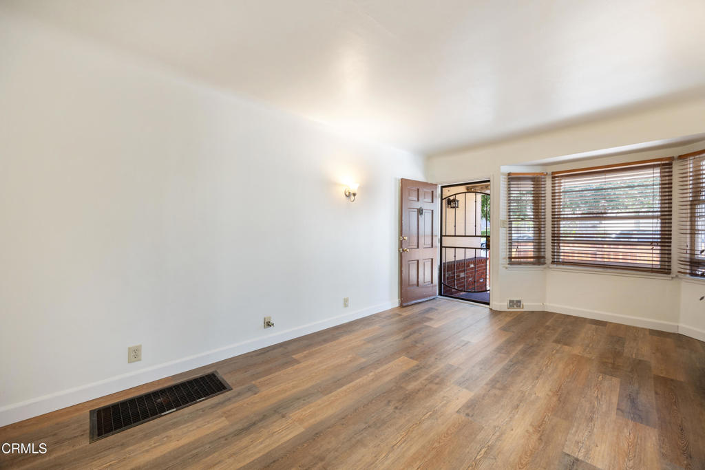 2338 Highbury Avenue Property Photo 3