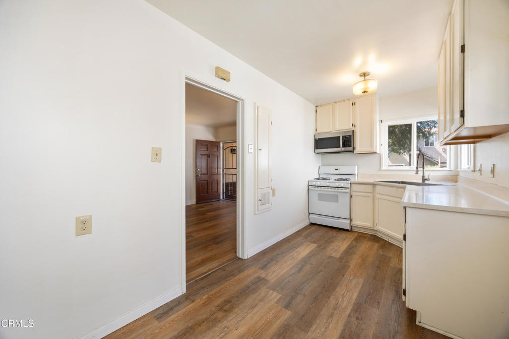 2338 Highbury Avenue Property Photo 11
