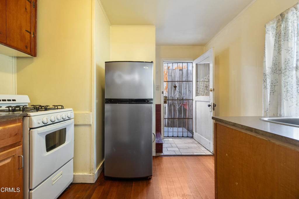 2338 Highbury Avenue Property Photo 21