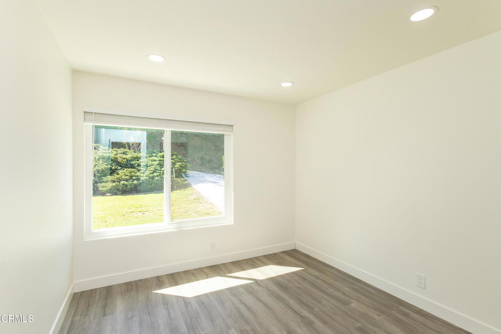 130 Peterson Avenue Property Photo 24