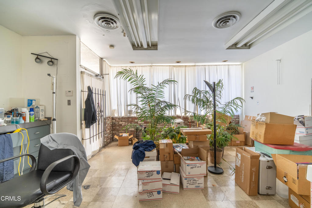 1015 S San Gabriel Boulevard Property Photo 7