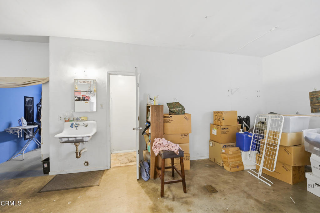 1015 S San Gabriel Boulevard Property Photo 8