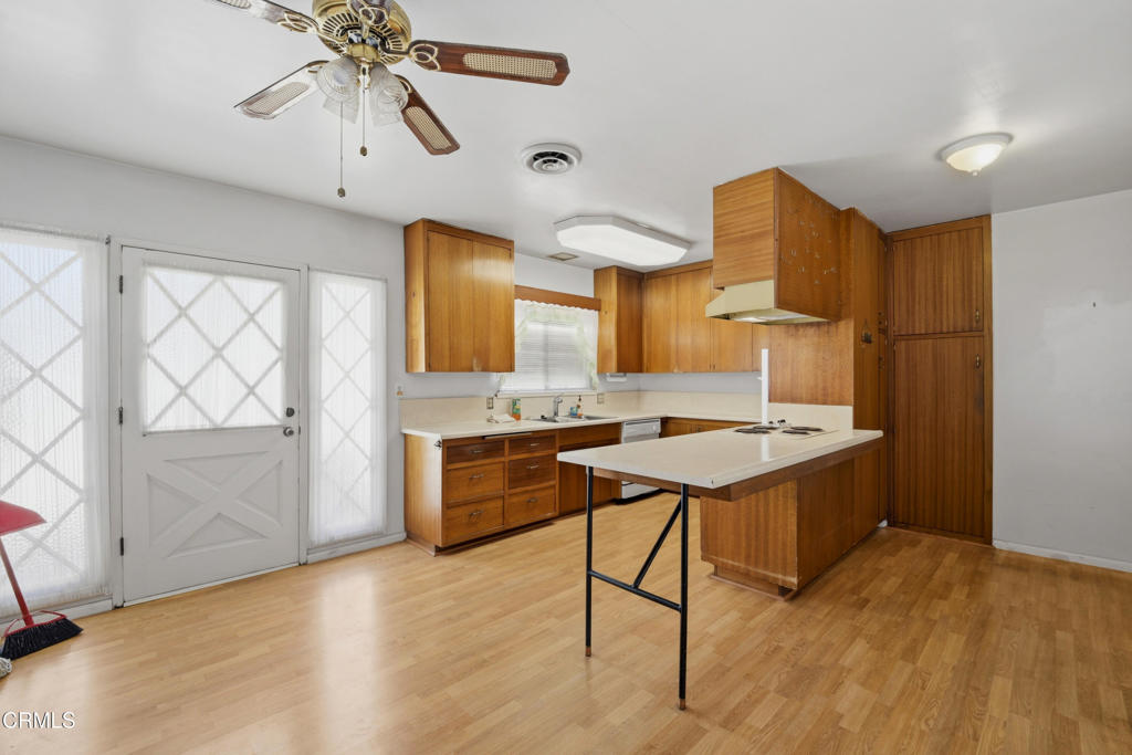 1015 S San Gabriel Boulevard Property Photo 14