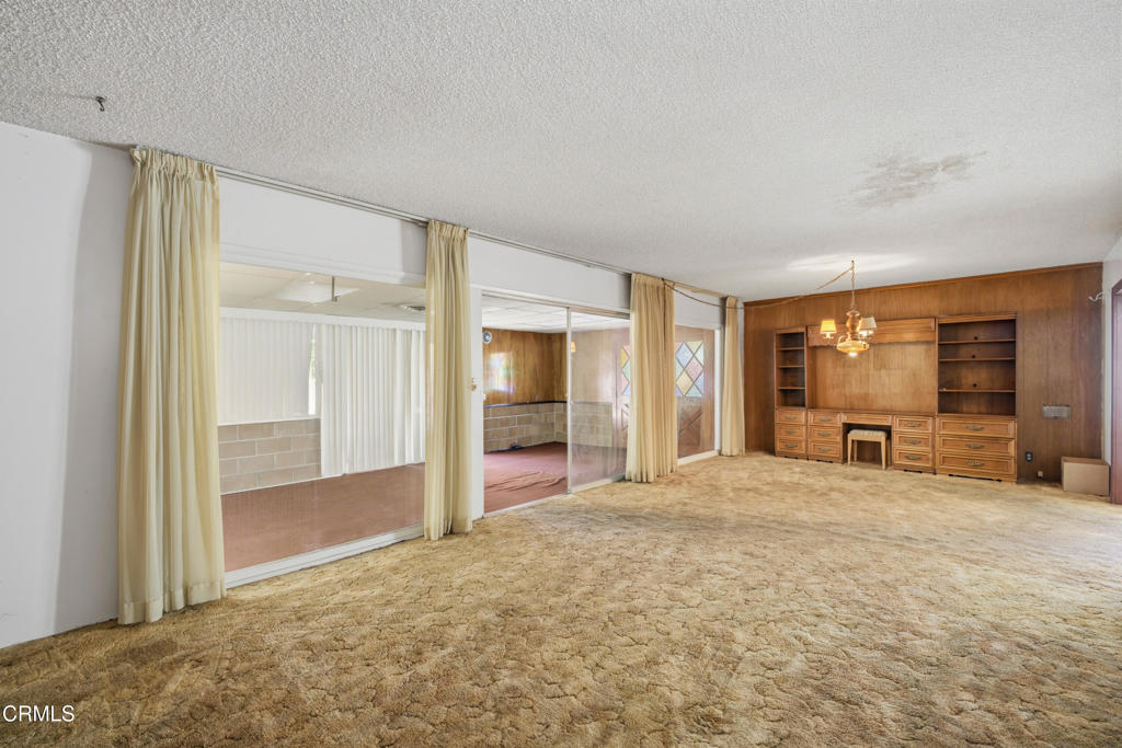 1015 S San Gabriel Boulevard Property Photo 17