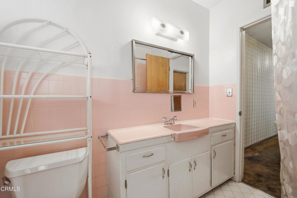 1015 S San Gabriel Boulevard Property Photo 20