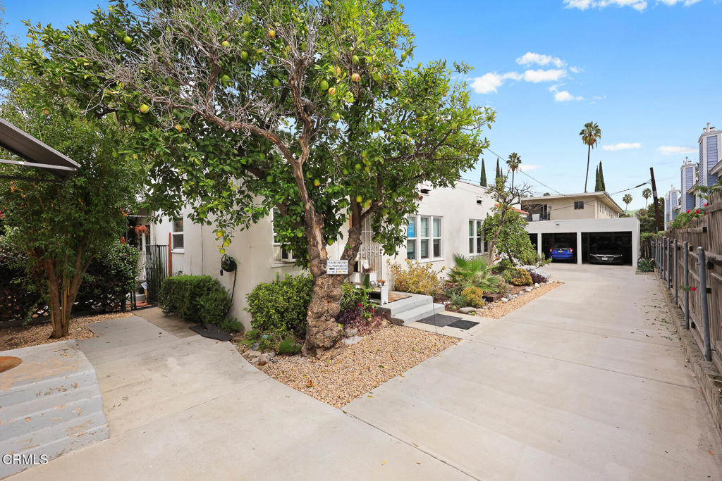 636 640 N Wilson Avenue Property Photo 12