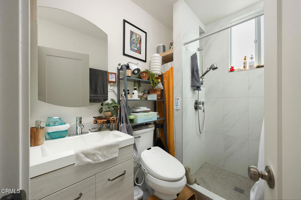 636 640 N Wilson Avenue Property Photo 15