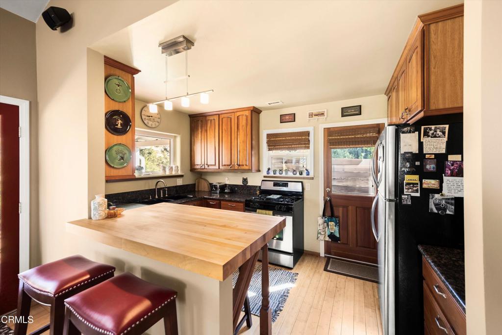7669 Airlie Drive Property Photo 11