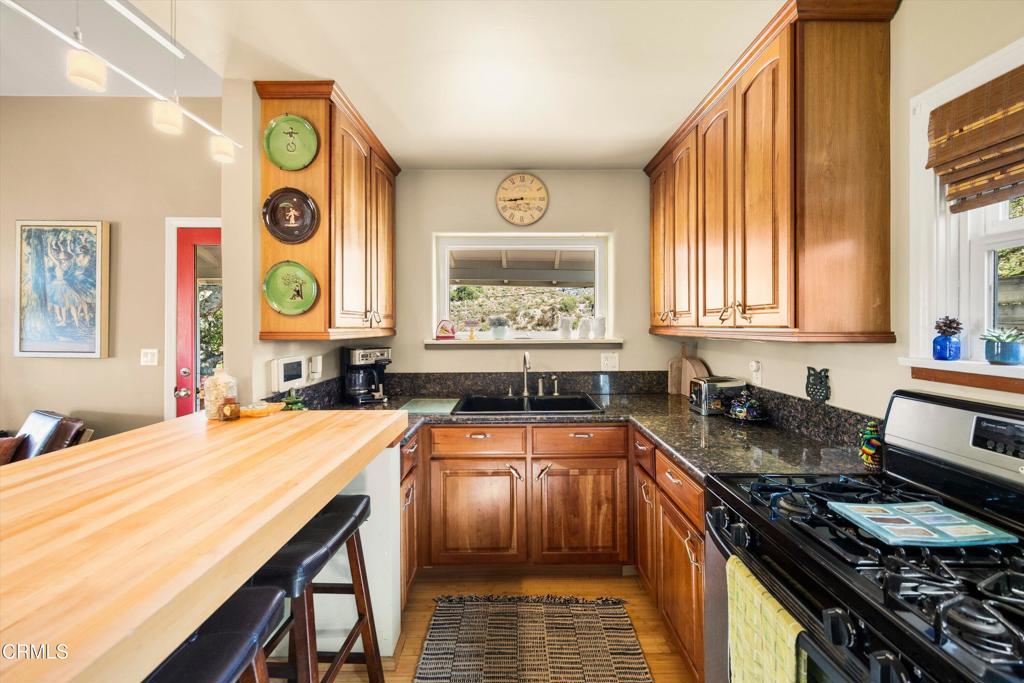7669 Airlie Drive Property Photo 13