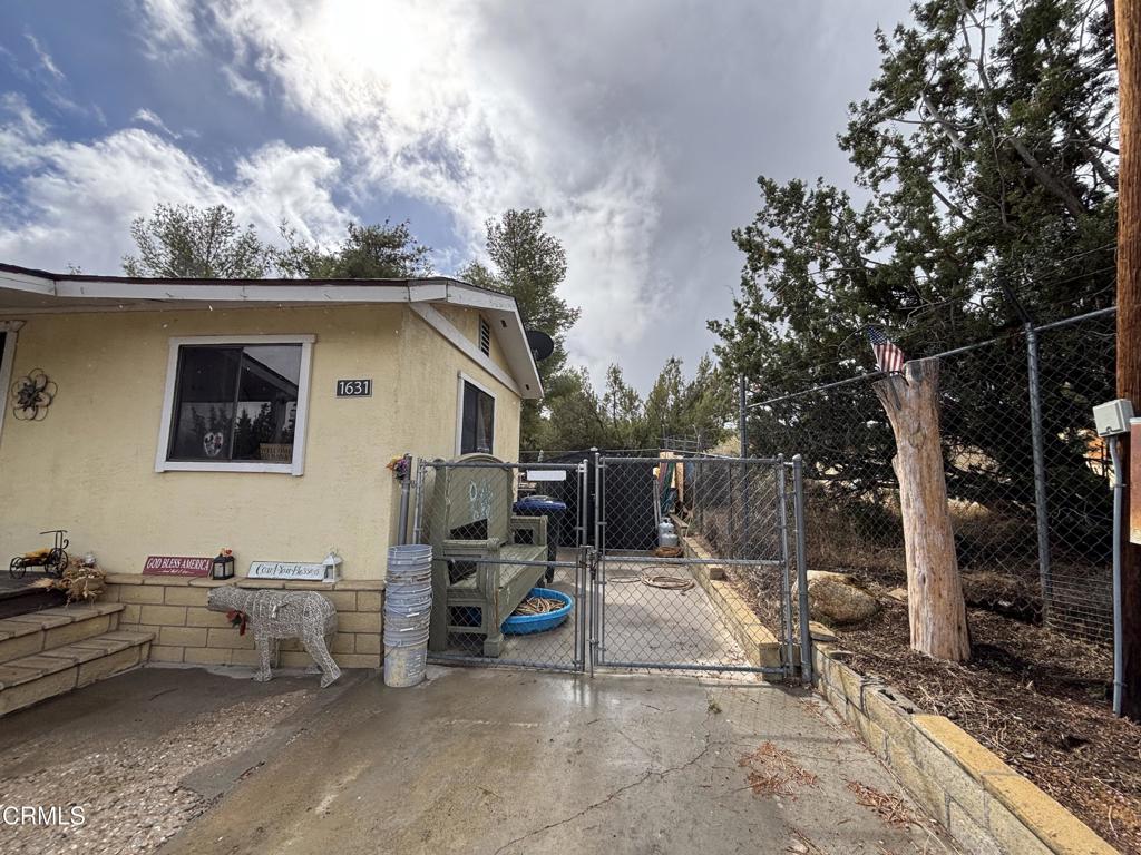 1631 Hollister Road Property Photo 6