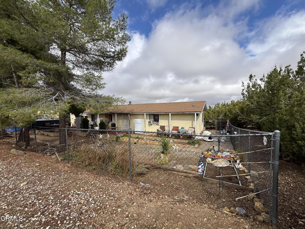 1631 Hollister Road Property Photo 8