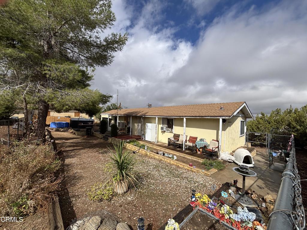 1631 Hollister Road Property Photo 9