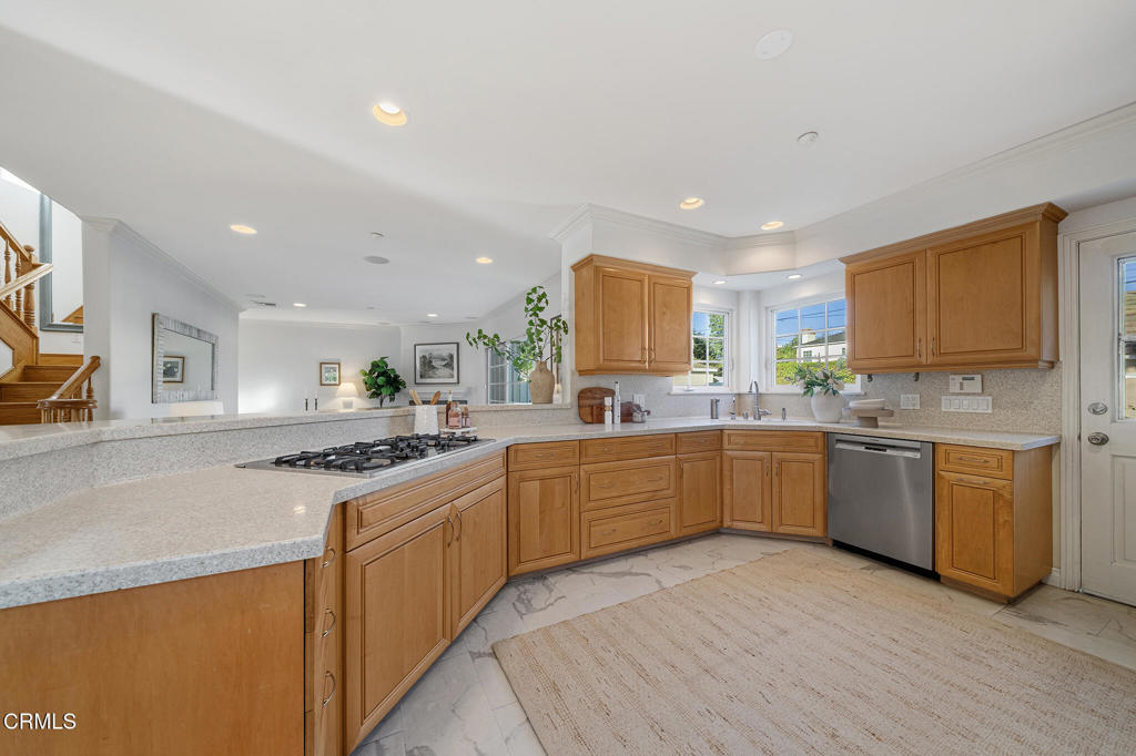 528 Dobbins Drive Property Photo 13