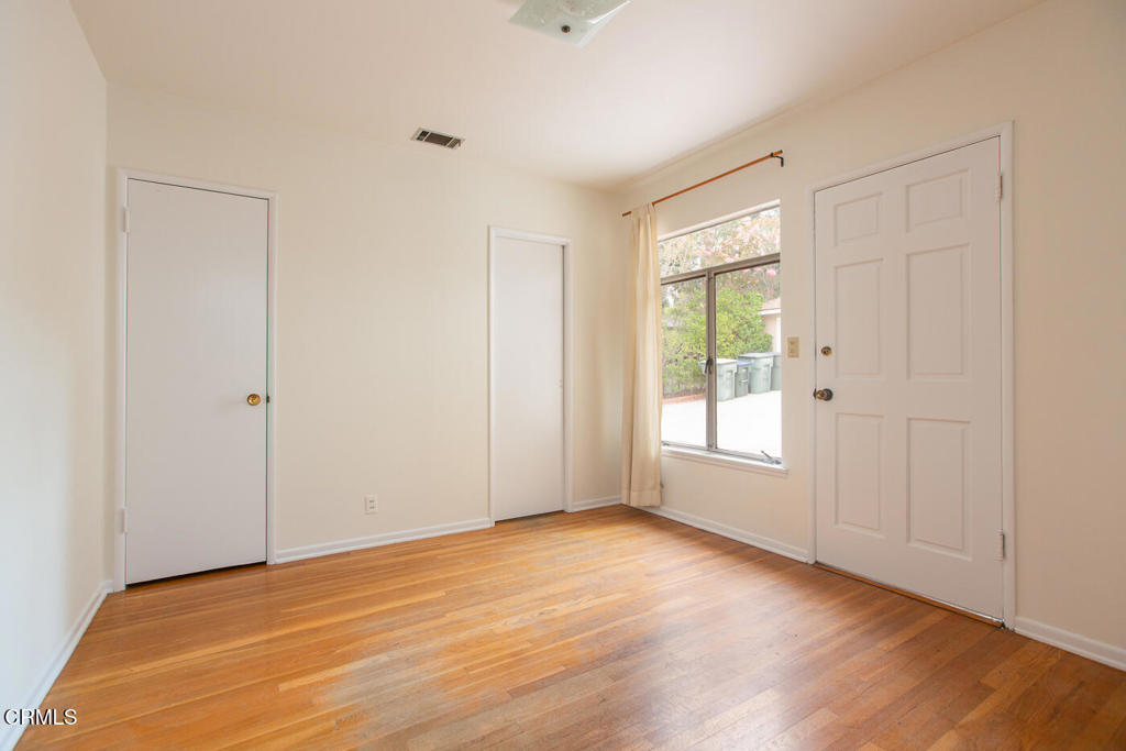 710 S Grand Avenue Property Photo 10