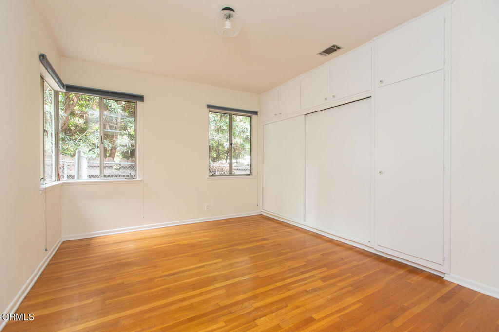 710 S Grand Avenue Property Photo 11