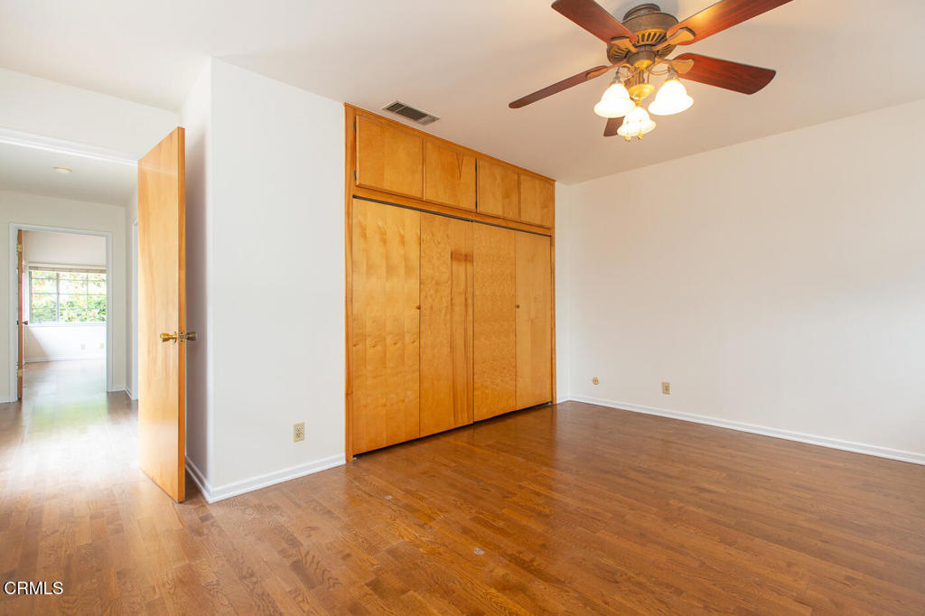 710 S Grand Avenue Property Photo 18
