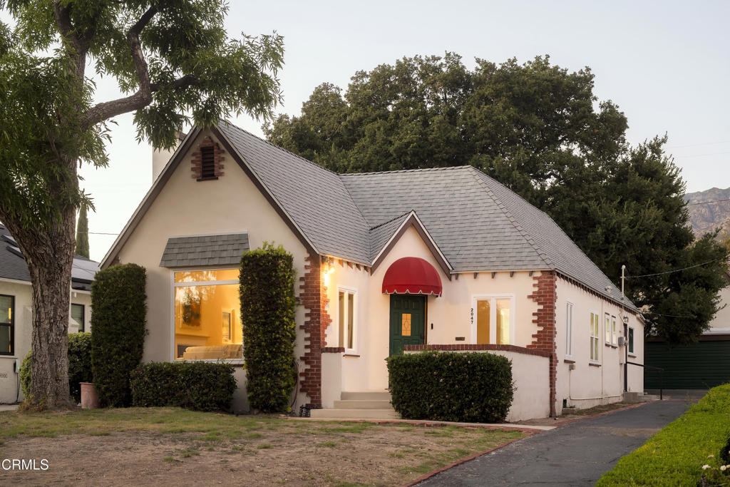 2047 Galbreth Road Property Photo 1