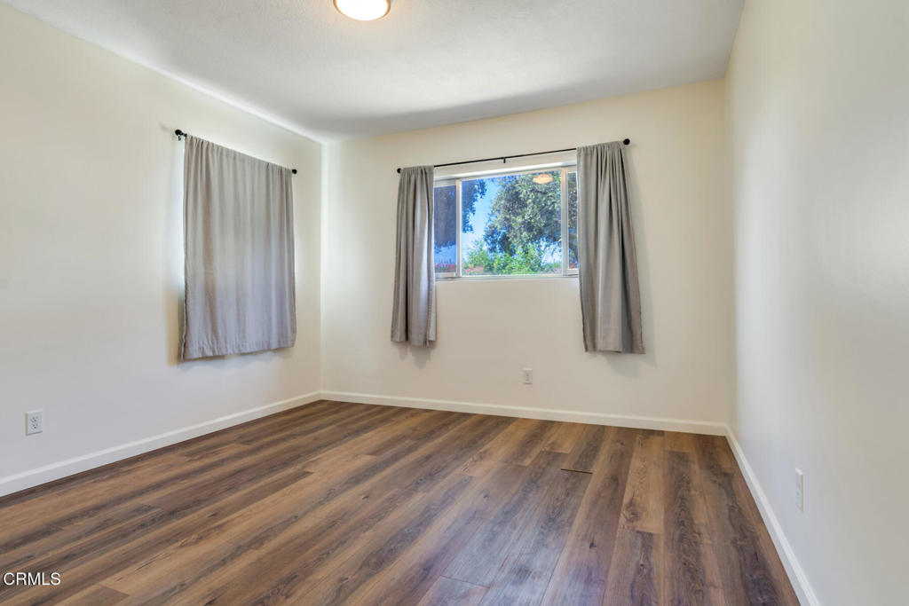 3627 Broadmoor Boulevard N Property Photo 12