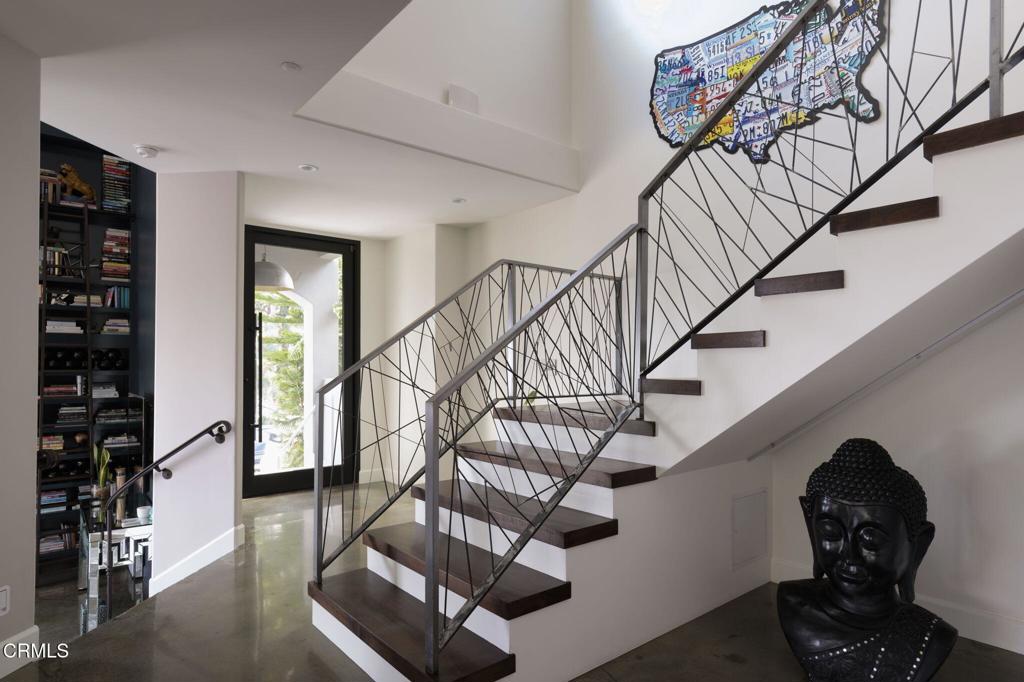 1411 Edgehill Place Property Photo 3