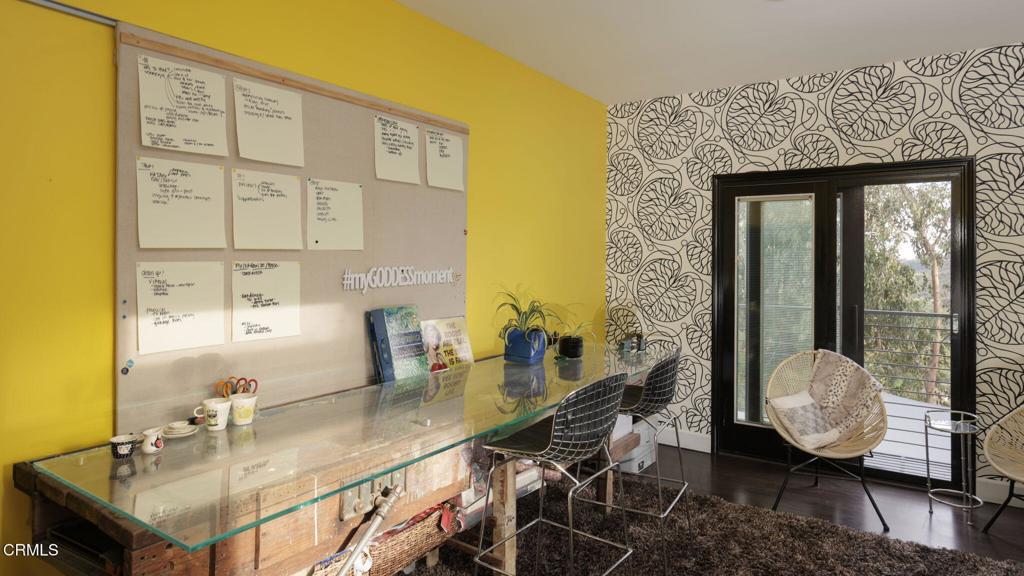1411 Edgehill Place Property Photo 40
