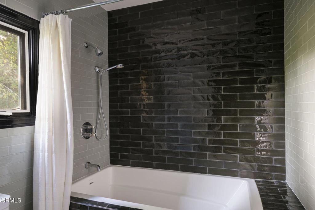 1411 Edgehill Place Property Photo 42