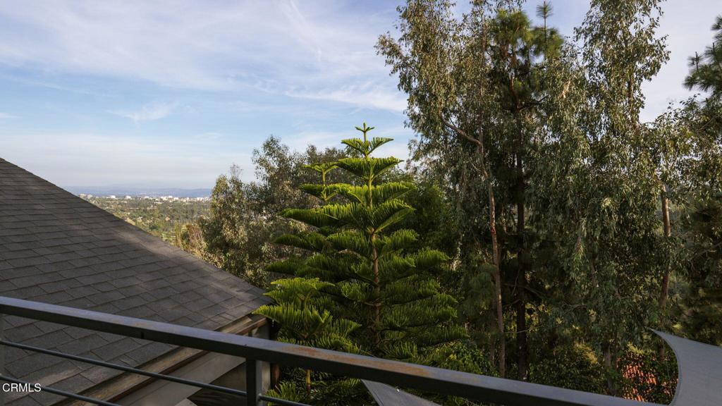 1411 Edgehill Place Property Photo 44