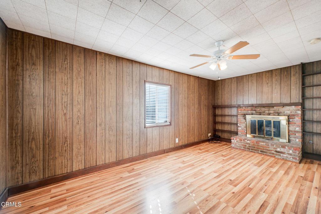 1240 E Mcwood Street Property Photo 7