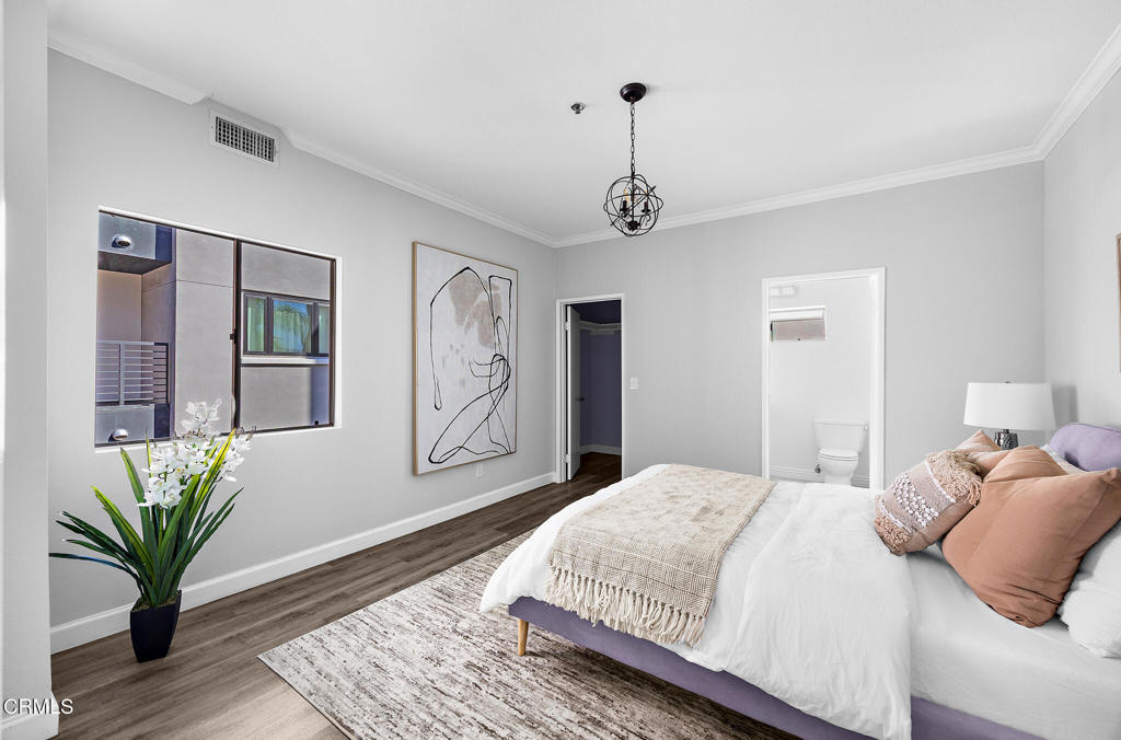 156 S Oak Knoll Avenue 305 Property Photo 12