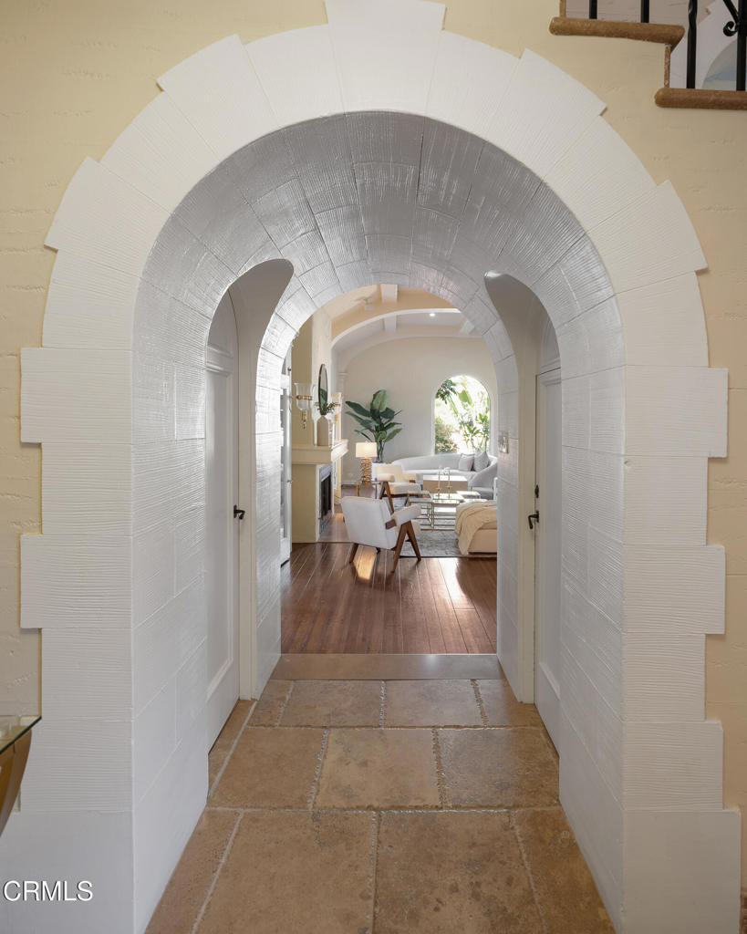 401 Patrician Way Property Photo 3