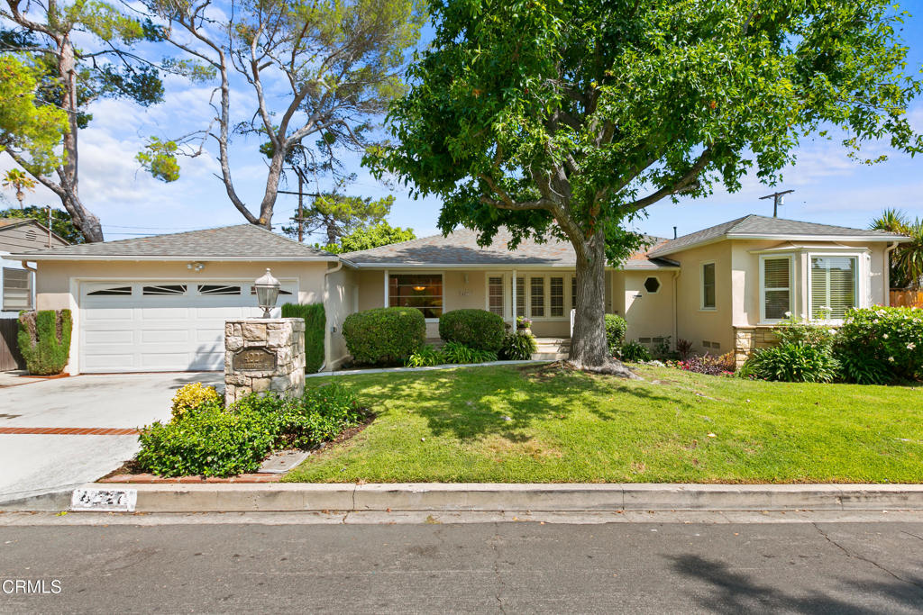 4227 Barryknoll Drive Property Photo 1