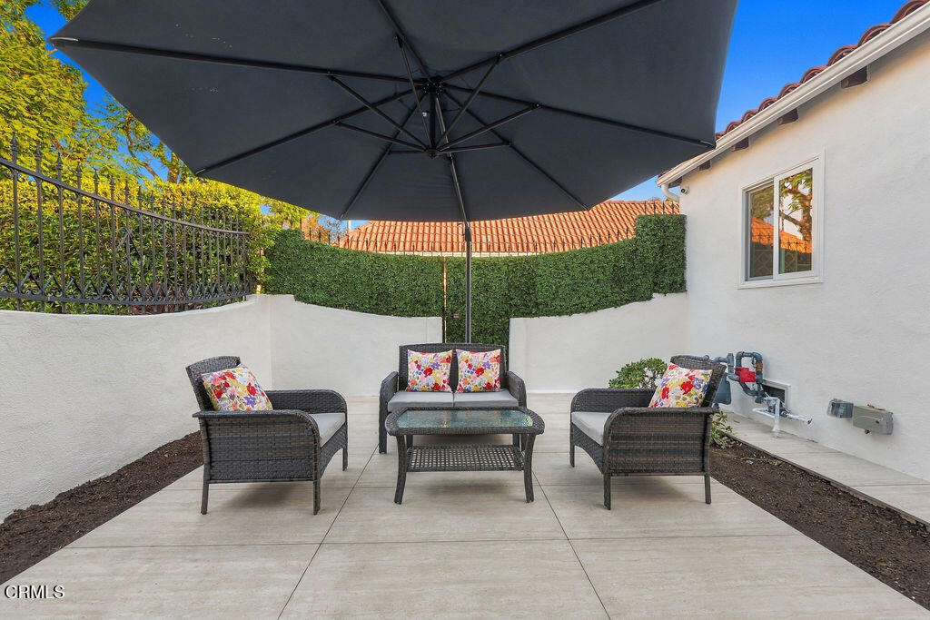2018 W Kenneth Road Property Photo 11