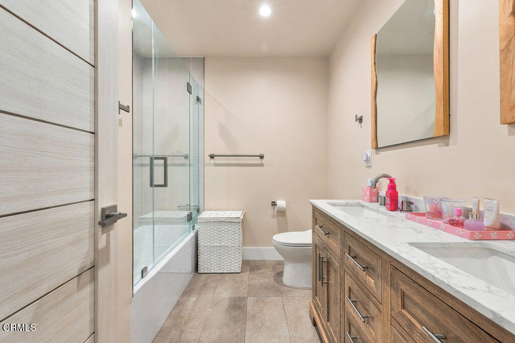 2018 W Kenneth Road Property Photo 23