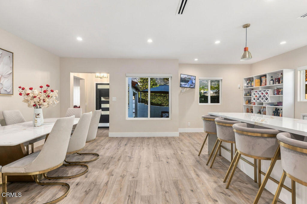 2018 W Kenneth Road Property Photo 34