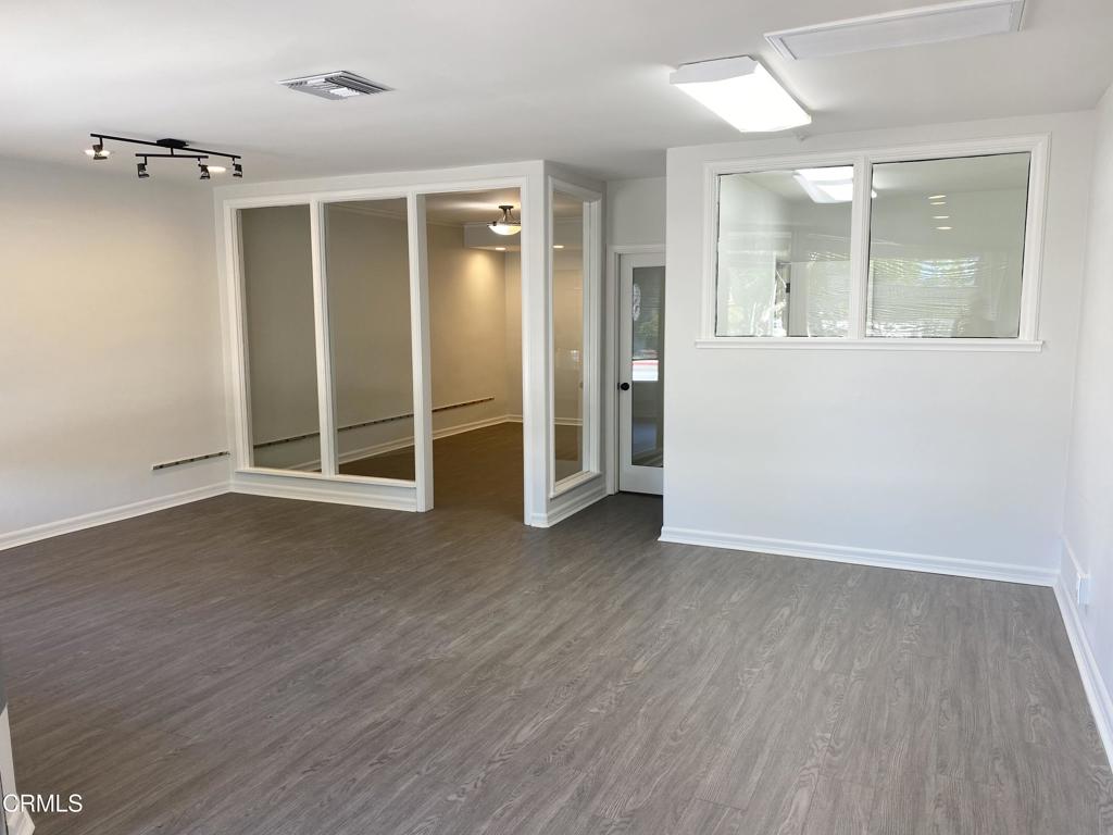 1125 Foothill Boulevard Property Photo 4