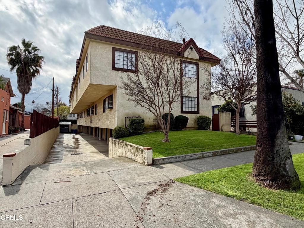 1425 Bank Street E Property Photo 1